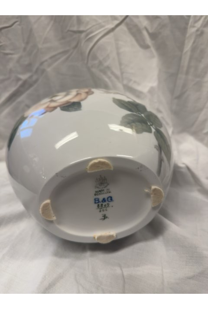 B&G vase